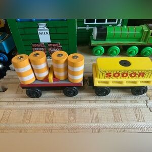 Rocky’s front car, Sodor Cargo Car, Sodor Cargo Crate and 2 Barrel Cargos Thomas